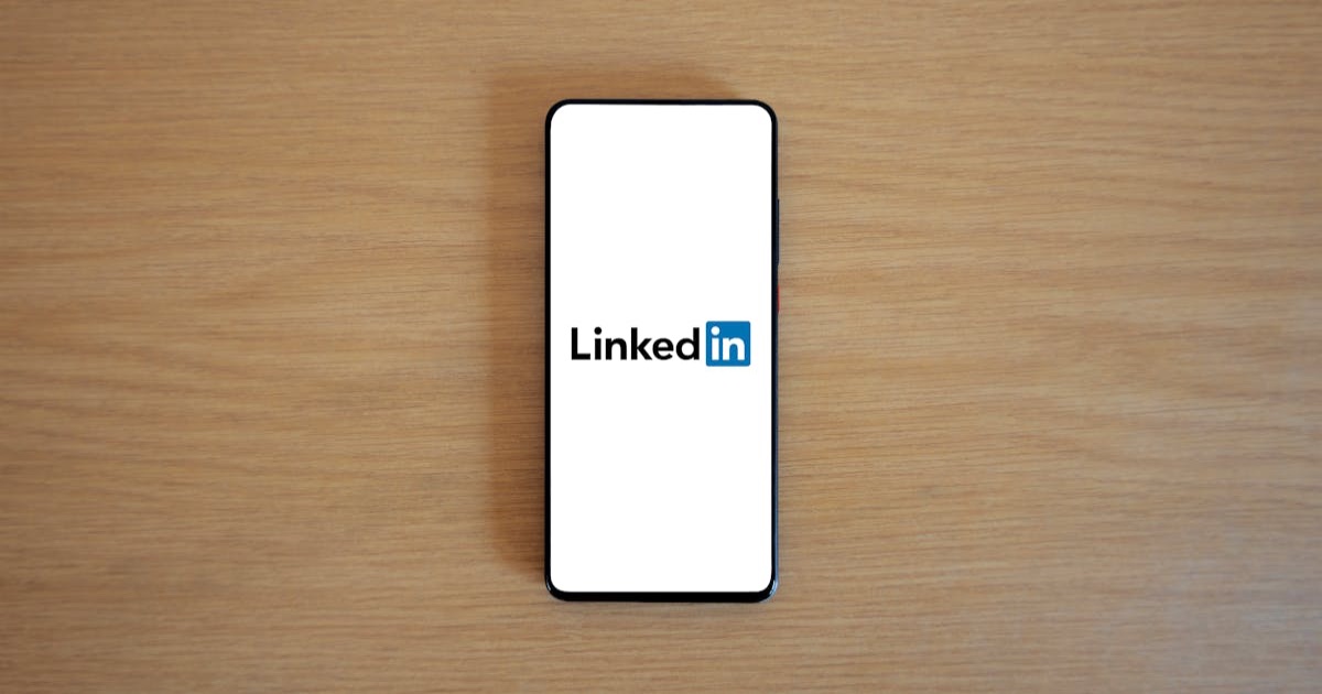 How to Write a LinkedIn Headline That Gets Clicks